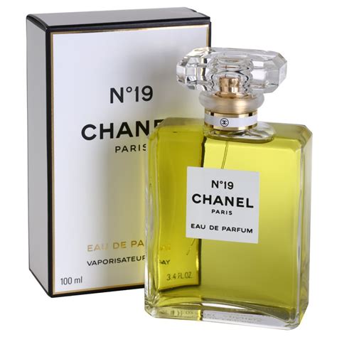 chanel 19 eau de parfum review|chanel no 19 perfume price.